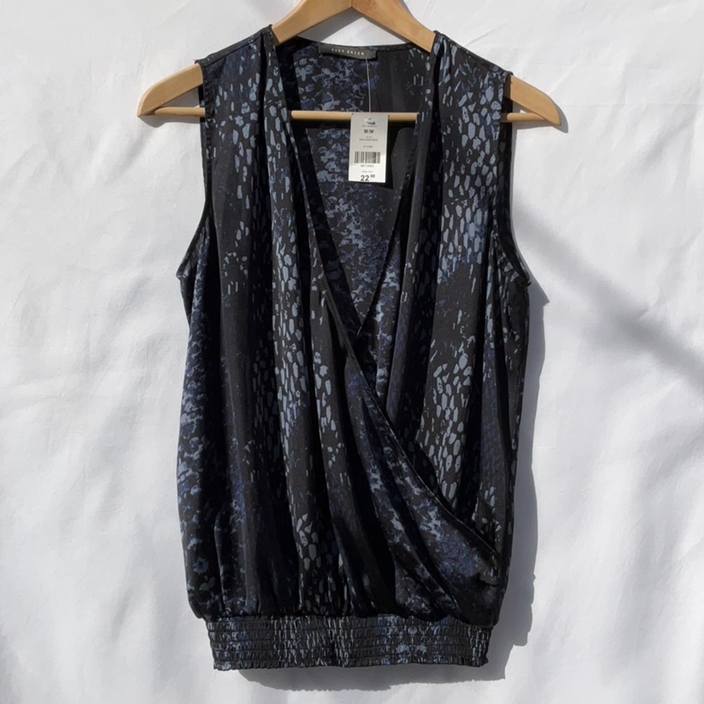 NWT - Suzy Shier Wrap Top